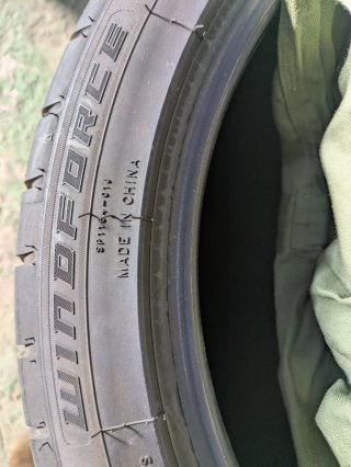 2 Neumáticos 245/40Z R18