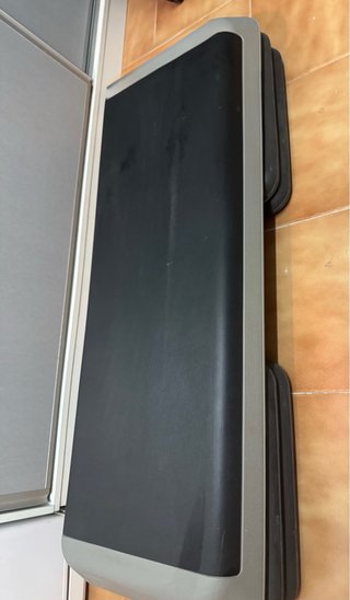 Step Aeróbico Negro y Gris