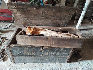 Arcón madera antiguo más de 100 años