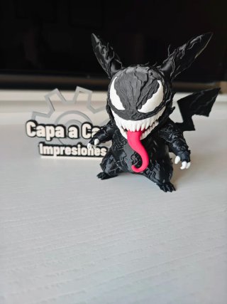Pikachu Venom Marvel 15cm figura