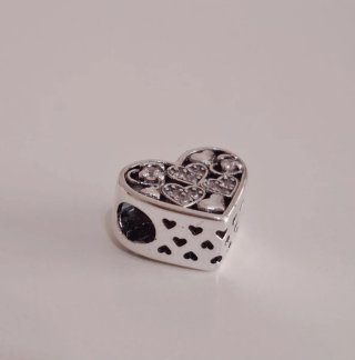 Charm Corazón Plata y Circonitas