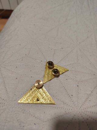 Insignias Militares Triangulares Doradas y Verdes