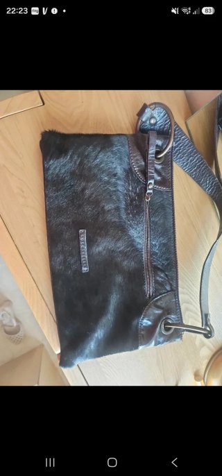 Bolso Coccinelle Pelo Negro