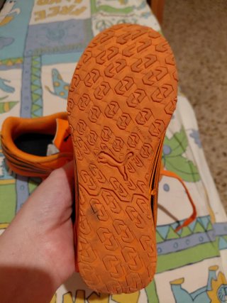 Zapatillas fútbol sala Puma niño naranja