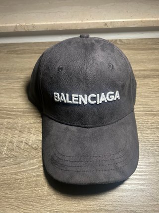 Cappello Balenciaga Grigio Scuro