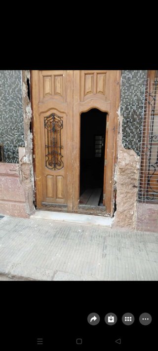 Puerta de madera doble