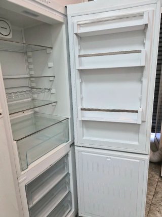 Nevera Liebherr Blanca