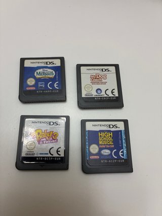Nintendo 2DS Negra con Mario Kart 7