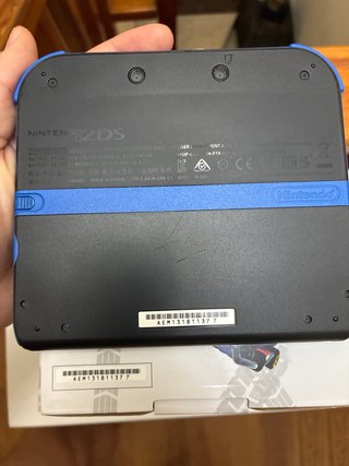 Nintendo 2DS Negra con Mario Kart 7