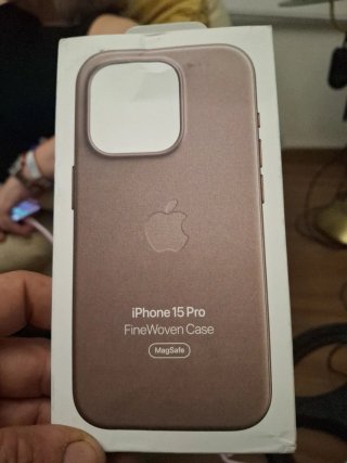Funda Apple iPhone 15 Pro FineWoven MagSafe