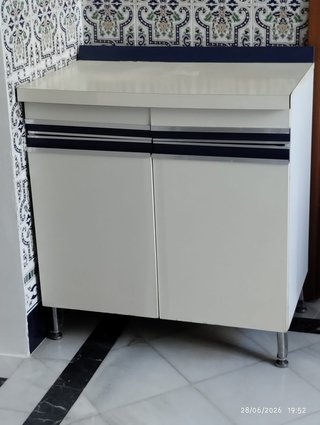 COCINA ÚNICA  AÑOS 70.