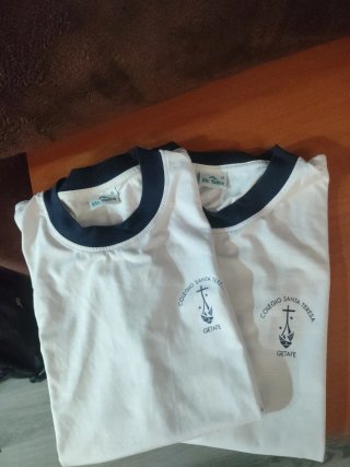 2 Camisetas Colegio Santa Teresa Talla S ,cada uno