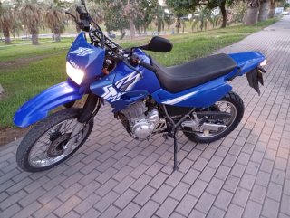 Yamaha XT600E Azul