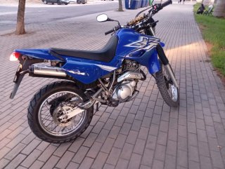 Yamaha XT600E Azul