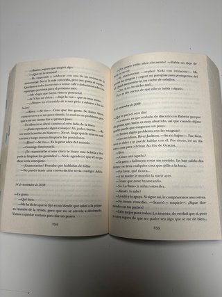 2 Libros: Nosotros en la luna + Donde todo brilla