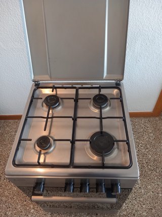 Cocina de gas butano 4 quemadores
