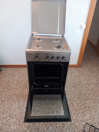 Cocina de gas butano 4 quemadores