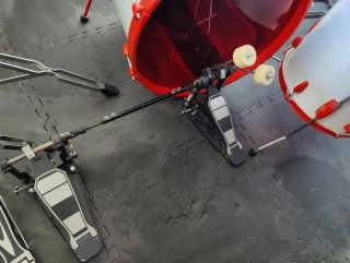 Batería Acústica Yamaha Blanca y Roja