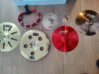 Batería Acústica Yamaha Blanca y Roja