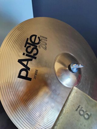 Batería Acústica Yamaha Blanca y Roja