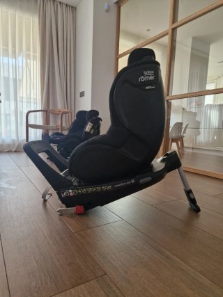 Silla coche Britax Römer swingfix M i size