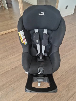 Silla coche Britax Römer swingfix M i size