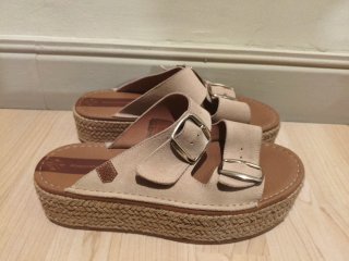 Sandalias Popa Beige Cuña