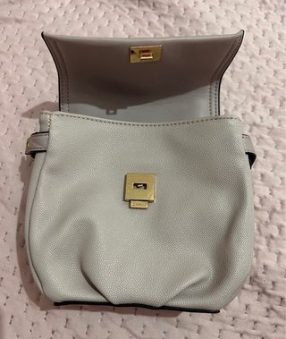 Borsa a tracolla con catena colorata