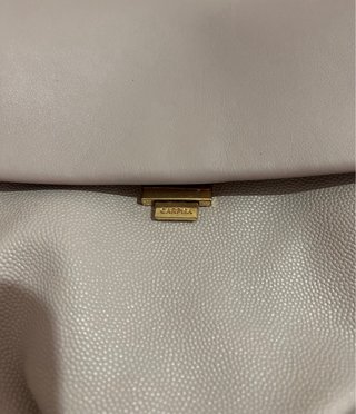 Borsa a tracolla con catena colorata