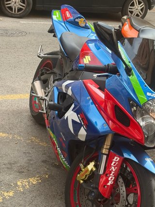 Suzuki GSXR 600 - 2008 Azul/Rojo