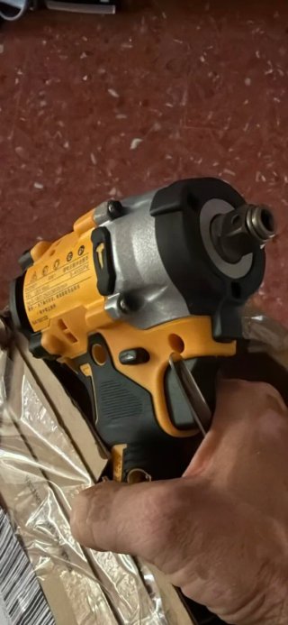 Llave de Impacto motor Brushless 1/2(Solo Cuerpo)