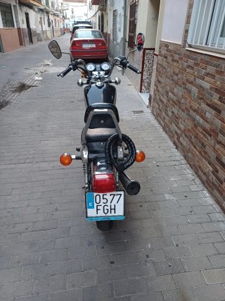 Daelim SV 125 Cruiser Negra/Plateada