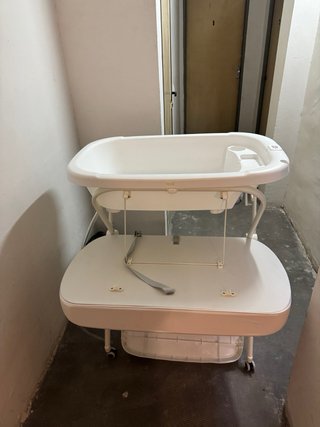 Bañera cambiador bebé dinosaurio.