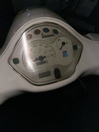 Vespa 49cc Scooter Blanca