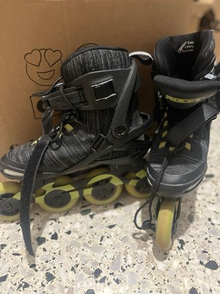 Patines Roces Negros