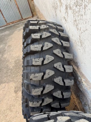 Llantas beadlock y neumáticos 38.5x12.5 R16