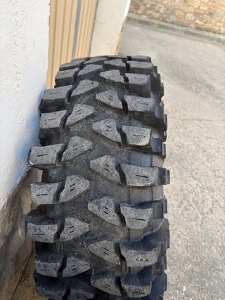 Llantas beadlock y neumáticos 38.5x12.5 R16