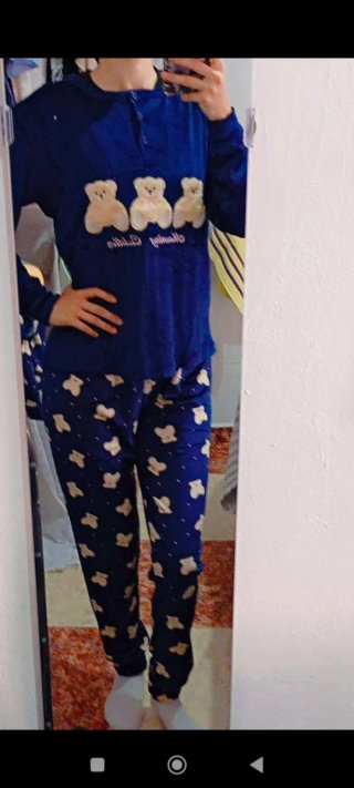 Se venden pijamas nuevos 3 piezas