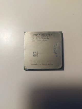 Procesador AMD Athlon 64 3000+ con disipador