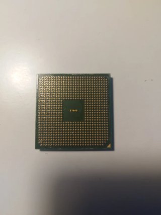 Procesador AMD Athlon 64 3000+ con disipador