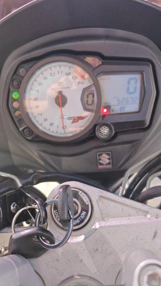 Suzuki GSX650F Moto Deportiva Negra/Plata