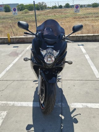 Suzuki GSX650F Moto Deportiva Negra/Plata