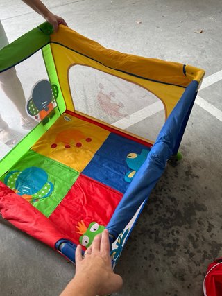 Parque cuna infantil usado