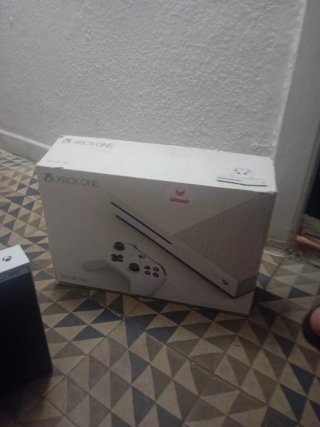 Xbox One S Blanca
