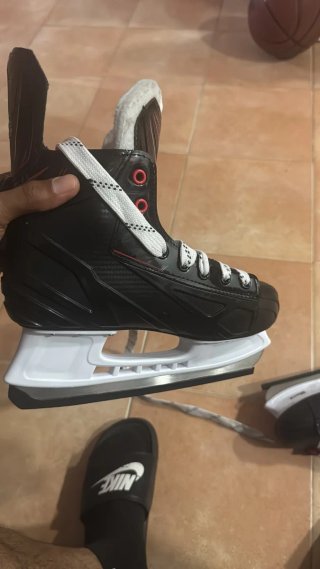 Patines de Hielo Negros estilo hockey poco Uso