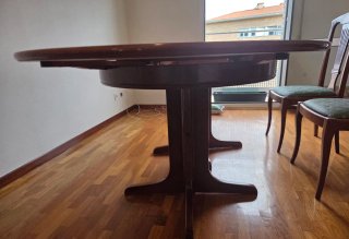 Mesa de comedor extensible y
