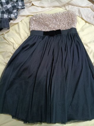 Abito da sera beige e grigio