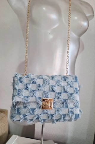 Bolso vaquero con cadena dorada