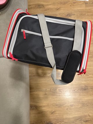 Transportín para perros negro y rojo