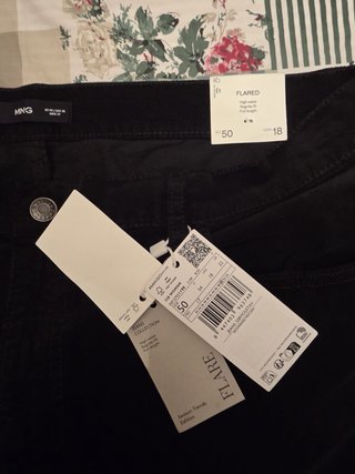 Pantalón terciopelo Mango talla 50